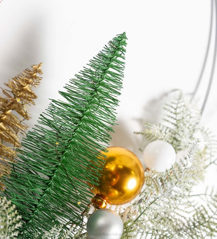 Plow & Hearth articles ménagers couronne de vacances éclairée avec des arbres à brosses à bouteilles 0BNZ1700