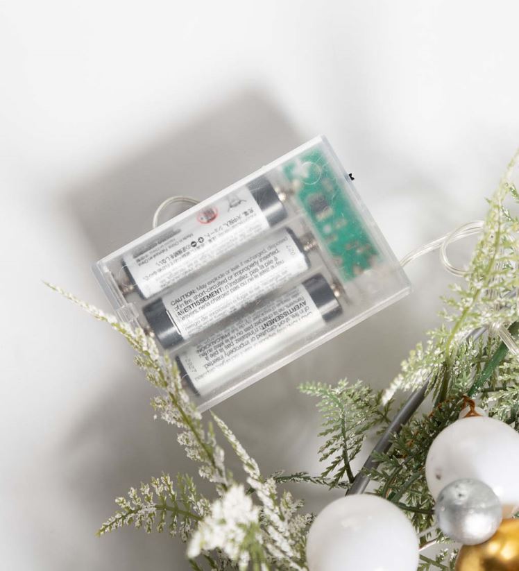 Plow & Hearth articles ménagers couronne de vacances éclairée avec des arbres à brosses à bouteilles 0BNZ1700