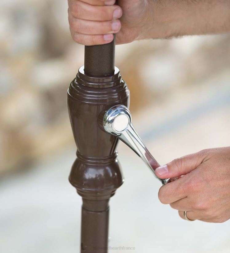 Plow & Hearth articles ménagers parasol de marché classique avec poteau en aluminium, 7' dia. - rouge grange 0BNZ1460