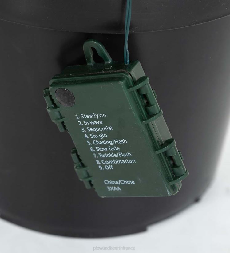 Plow & Hearth articles ménagers Pin en pot Keswick intérieur/extérieur avec LED blanc chaud 0BNZ1671