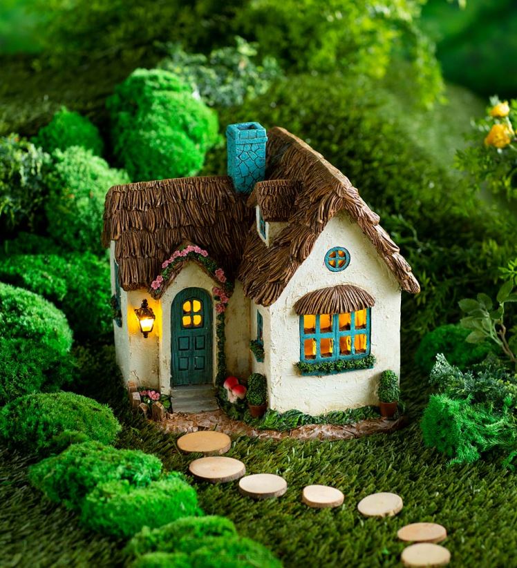 Plow & Hearth cour et jardin Jardin de fées miniature, maison de campagne anglaise solaire 0BNZ186