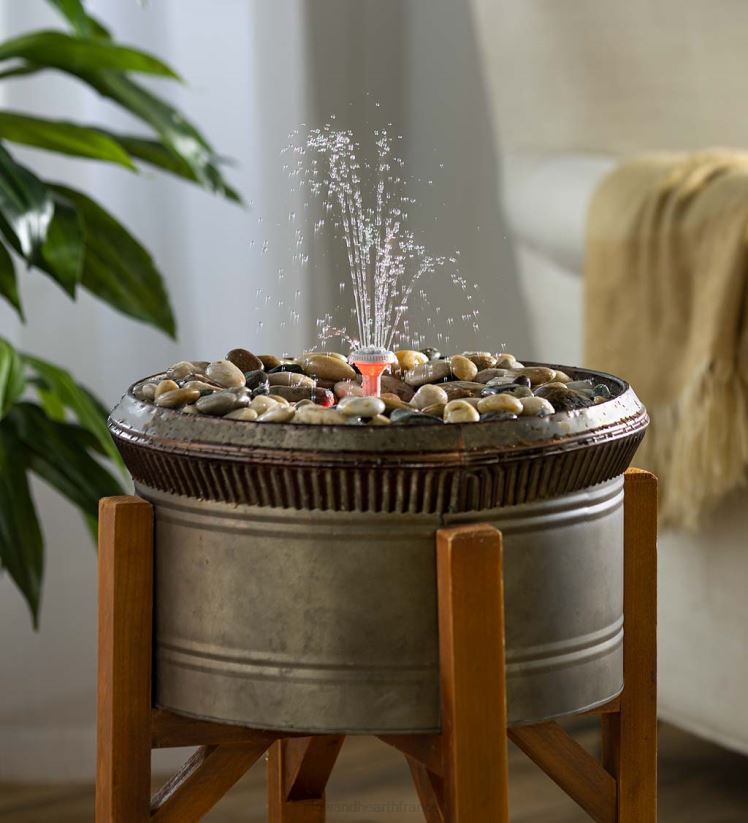 Plow & Hearth cour et jardin Kit de fontaine intelligente rechargeable sans fil Hydria 0BNZ91