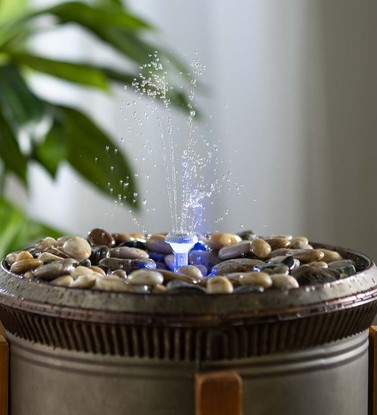 Plow & Hearth cour et jardin Kit de fontaine intelligente rechargeable sans fil Hydria 0BNZ91