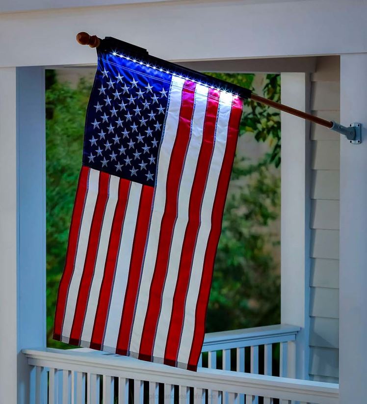 Plow & Hearth cour et jardin lampe solaire pour drapeau de maison 0BNZ473