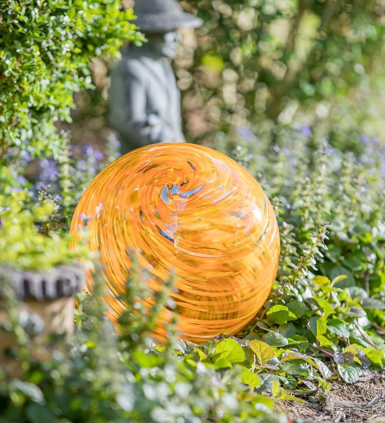 Plow & Hearth cour et jardin Boule d'observation tourbillonnante en verre d'art avec support - bleu royal 0BNZ313