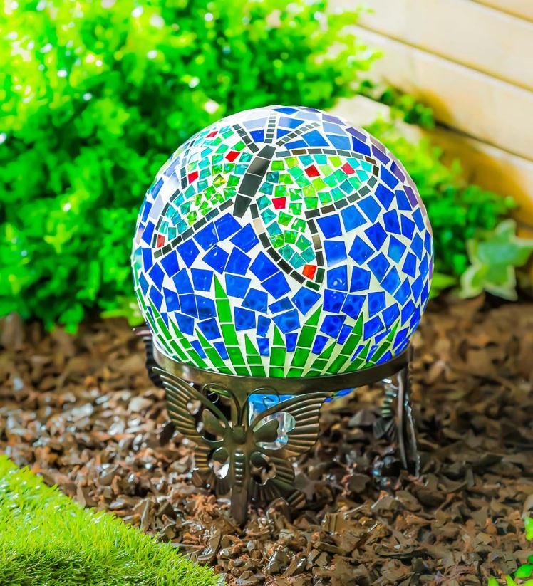 Plow & Hearth cour et jardin Butterfly Mosaic Glass Gazing Ball - Butterfly 0BNZ396