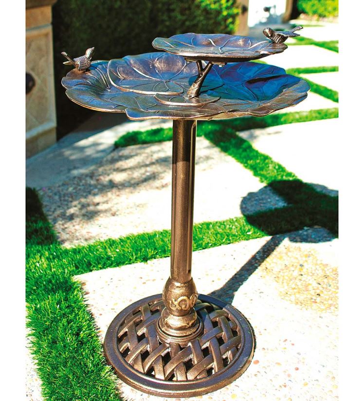 Plow & Hearth cour et jardin Bain d'oiseaux en métal à nénuphars à plusieurs niveaux - laiton 0BNZ831