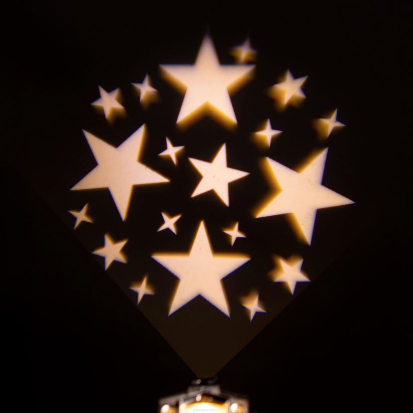 Plow & Hearth saisonniers et cadeaux Lanterne globe d'eau d'église éclairée avec projecteur 0BNZ2178